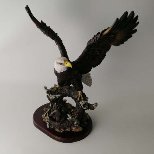 Fantastic!!! Large Detailed Nesting American Eagle Statue!!!