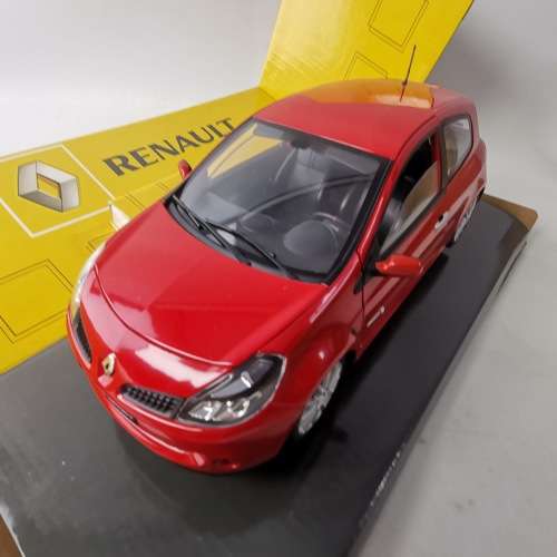 Original Boxed Solido 2006 Renault Clio III Rouge Trophy Scale 1:18!!!
