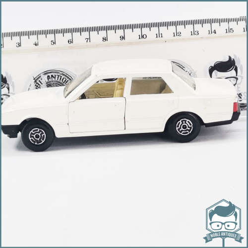 Die Cast Metal Guisval Peugeot 505 Saloon Scale 1:25!!!