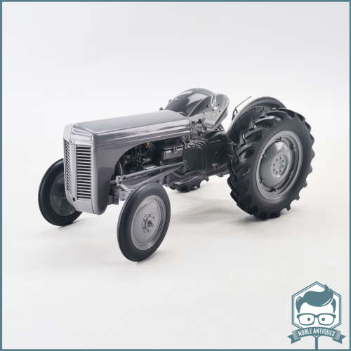 Large Die Cast Metal Ferguson TF-20 Scale 1:16 Tractor!!!