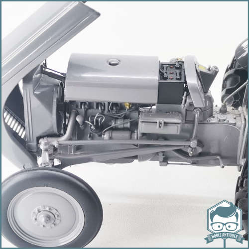 Large Die Cast Metal Ferguson TF-20 Scale 1:16 Tractor!!!