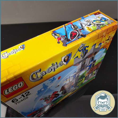 Boxed Complete LEGO 70402 Castle The Gatehouse Raid!!!