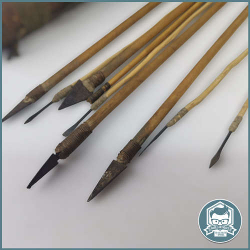 Original Bushman QUIVER WITH ARROWS !!!