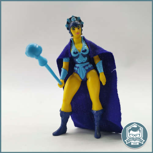 Original 1980`s Vintage Masters of the Universe Evil-Lyn Action Figure!!!
