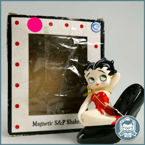 RARE!!! Vintage Boxed Betty Boop Salt and Pepper Shaker!!!