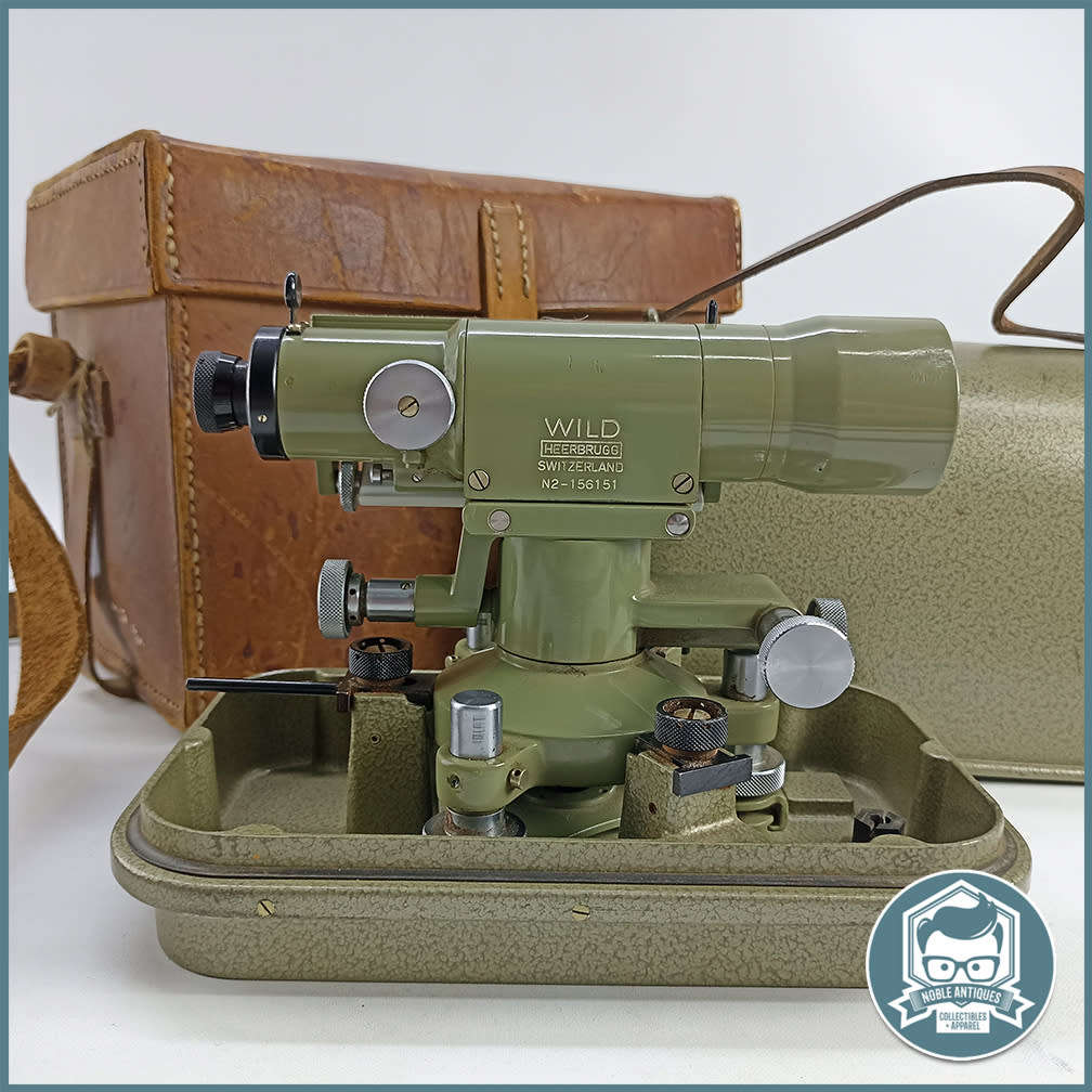 Vintage Wild Heerbrugg Switzerland dumpy level with Cover and Leather Bag!!!