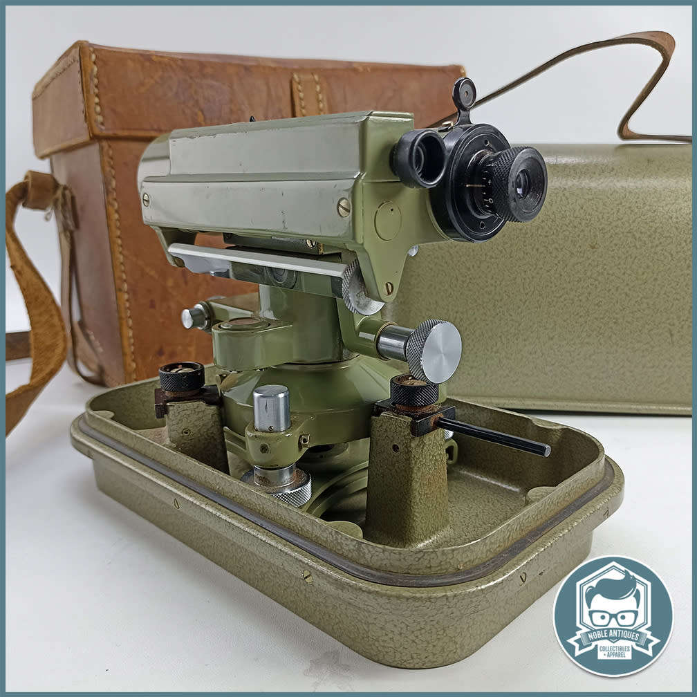 Vintage Wild Heerbrugg Switzerland dumpy level with Cover and Leather Bag!!!