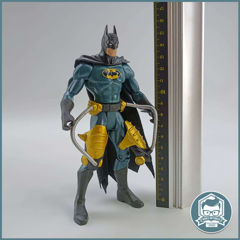 Vintage Batman 2003 Mattel DC Comics Blue black with leg braces Cloth Action Figure!!!!