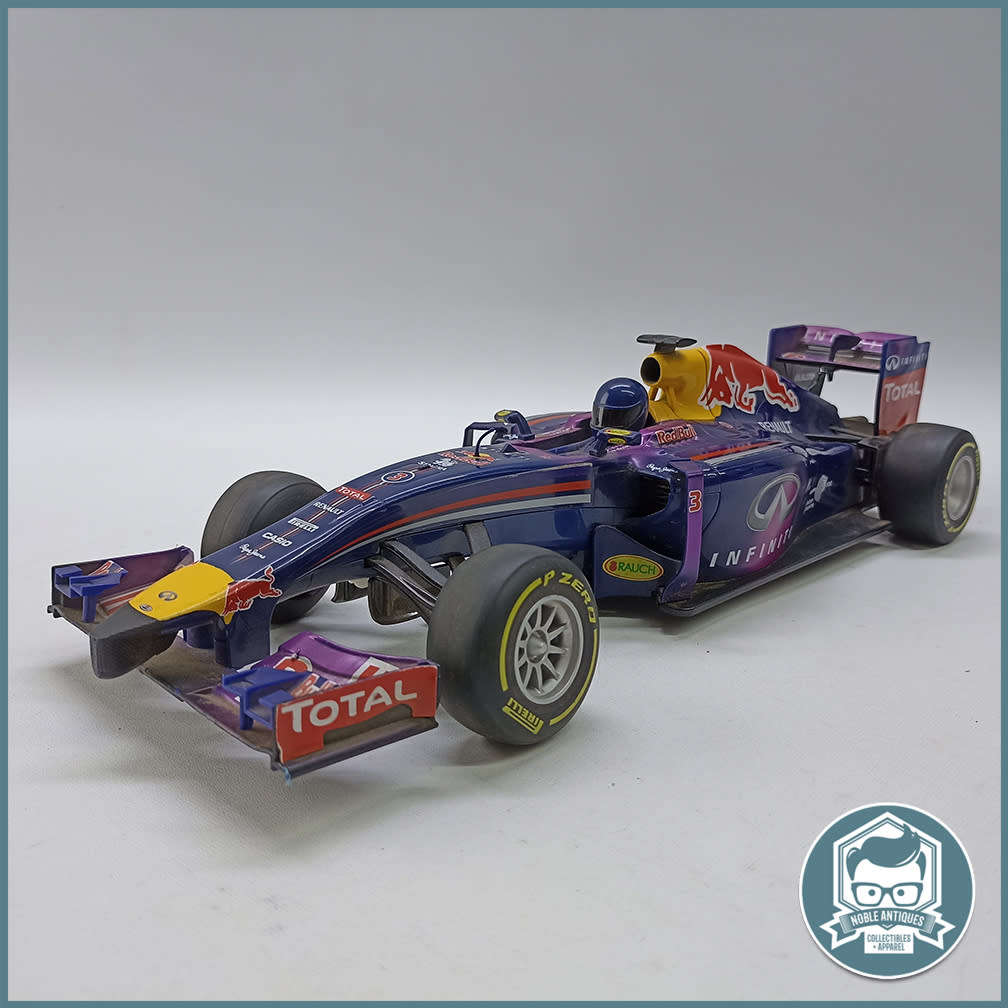 Maisto Infiniti Red Bull Racing RB9 F1 Model Car 38cm Long!!!
