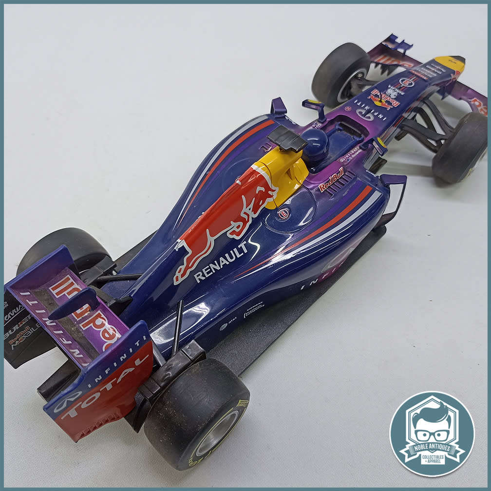 Maisto Infiniti Red Bull Racing RB9 F1 Model Car 38cm Long!!!
