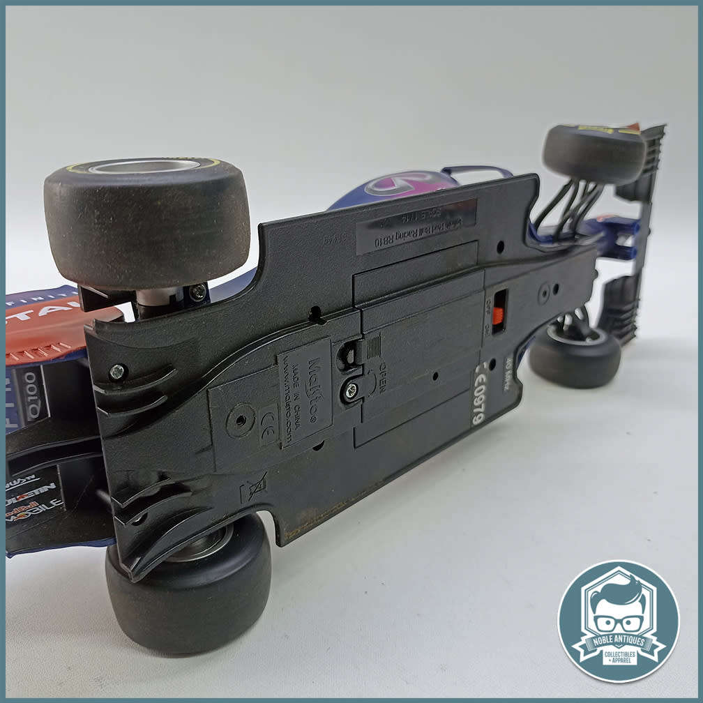 Maisto Infiniti Red Bull Racing RB9 F1 Model Car 38cm Long!!!