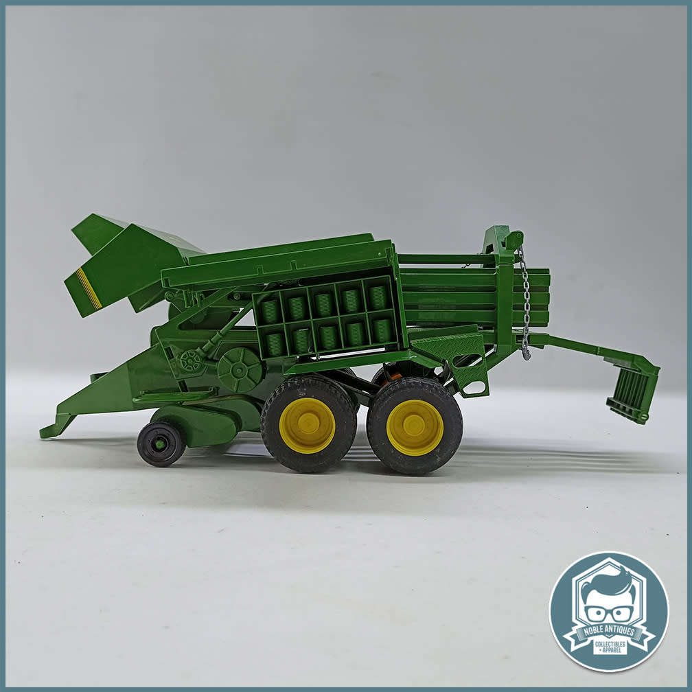 LARGE Bruder John Deere Big Balepress!!!