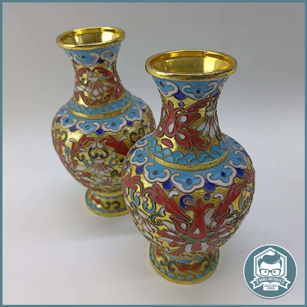 Two Vintage Chinese Cloisonné Vase with Flower Motif!!!