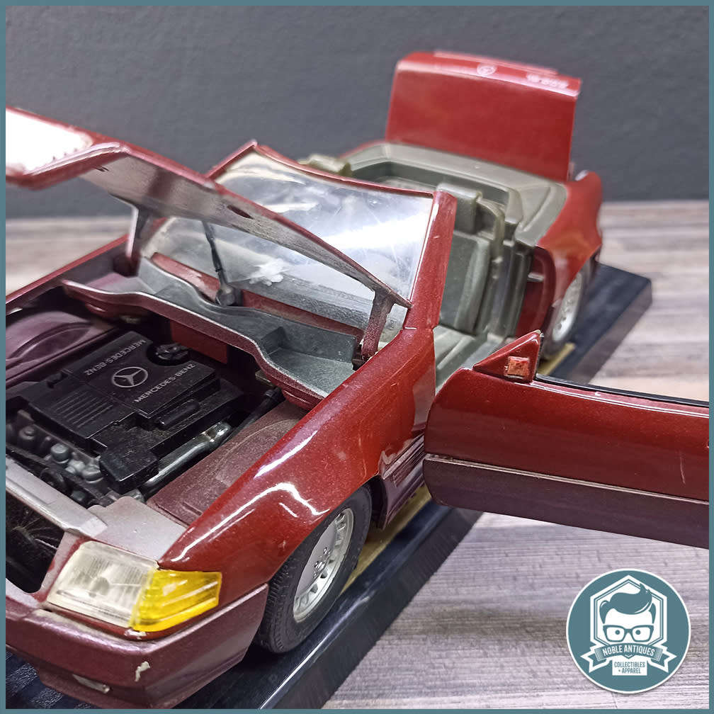 Scale 1:18 Die Cast Metal Maisto Mercedes-Benz 500SL (1989) - Parts or Display!!!