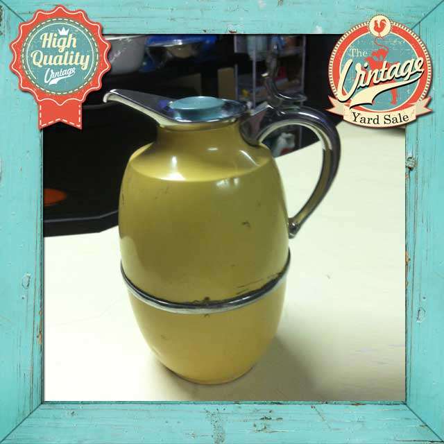 Enamel & Chrome Retro Flask (+/- 30 cm Tall)