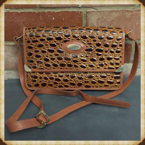 Rare Brown Vintage Mon Chateau Leather Pouch (230mm x 150mm)