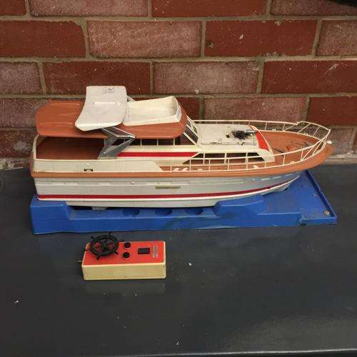 RARE 500mm Carrera Vintage Yaght (Selling As Display, Dont have RC Batteries)