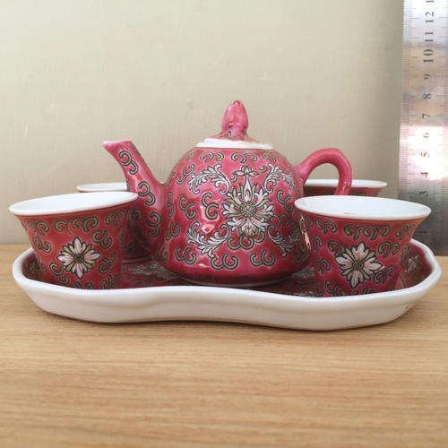 Small Highly Decorative Oriental Porcelain Tea Set ( 4 Cups, Tea Pot and tray)