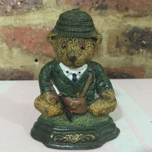 Small Cast Iron Hunting Bear Doorstop (120mm Tall) - Late to Auction