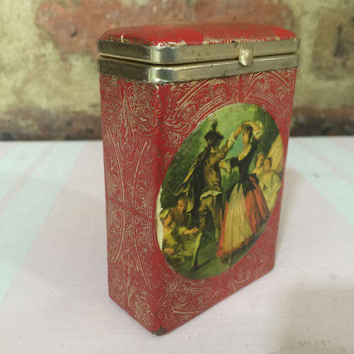 Rare Vintage Highly Decorative Cigarette Box - Late to Auction