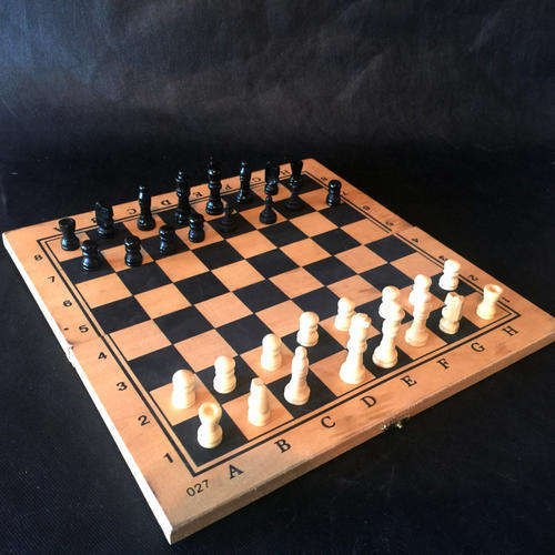 Foldable Wood Chess Board and Pieces (Complete)