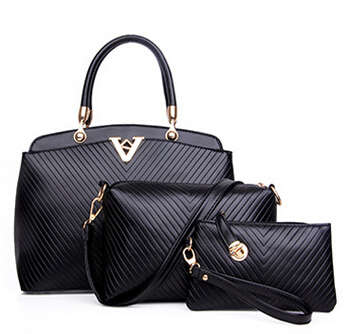 Clearance no guarentee sale!!Was R395. 3 pieces setbag, shoulder bag, clutch.Black color.