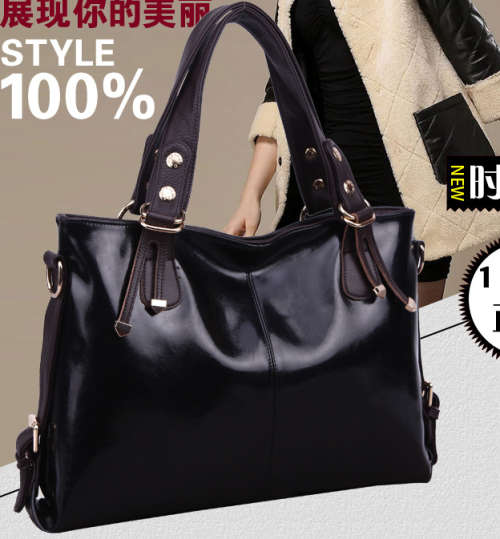 Clearance Price! Wild match simply stars love handbag. Black color.
