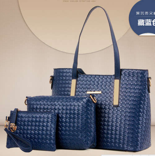No guarentee clearance price! Knitting style 3-piece setbag with clutch and shoulder bag.Blue color.