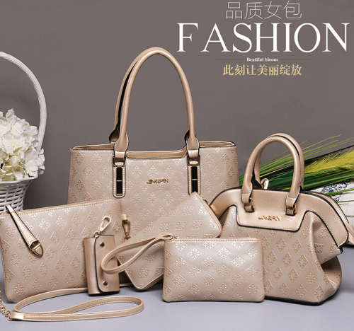 Very elegant 6 pieces set ladies handbags. Gold color. Stock in ZA
