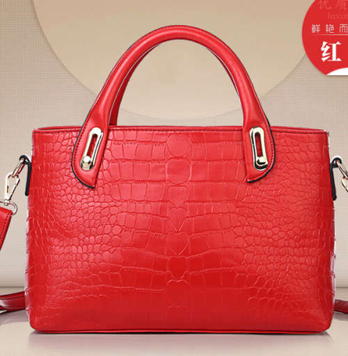 3 pieces set crocodile pattern handbag. Red color. Stock in ZA