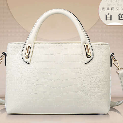 3 pieces set crocodile pattern handbag. White color.