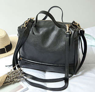 PU leather motorcycle bag. Black color. Stock in ZA.