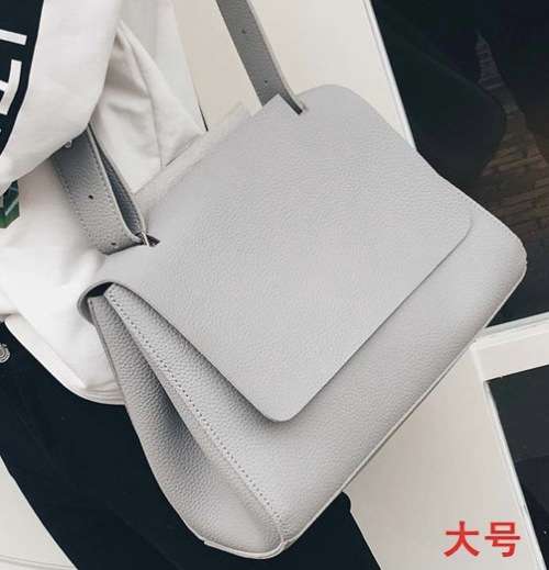 Clearance! Litchi pattern big capacity lady bag. 3 colors can choose.