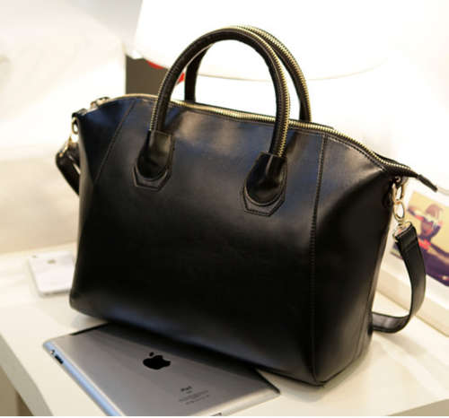 Smile face bag, big enough can be put in A4 documents, ipad, magazines, etc. shipping R30