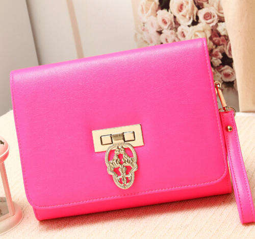 Classic casual women shoulder bag. Rose color.