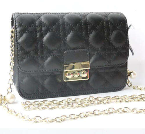 Genuine leather classic dating handbag, chain with pearls. Black color. Stock in ZA