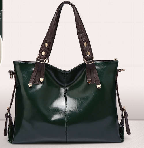 Wild match simply stars love handbag. Green color. Stock in ZA