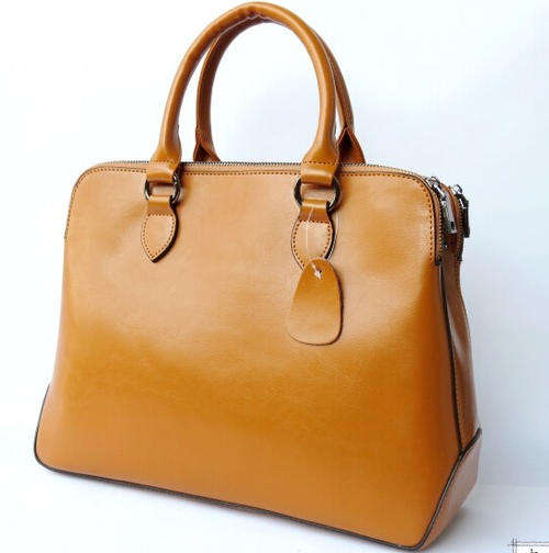 Genuine leather double zips 3 layers handbag. Light brown. Stock in ZA