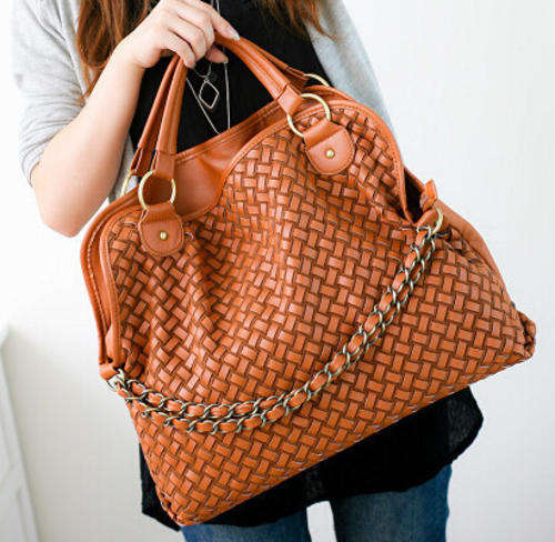 Retro large capacity multi-use chain handbag with strape. Brown color. Stock in ZA