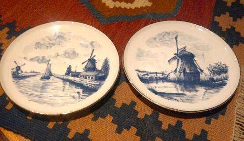 2 X STUNNING BLUE AND WHITE CONSTANTIA PLATES!!!!