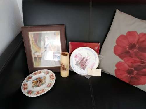 RIP - Queen Elizabeth II  package