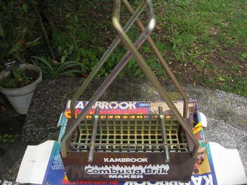 KAMBROOK COMBUSTA BRIK MAKER ( Convert old newspapers into firewood)