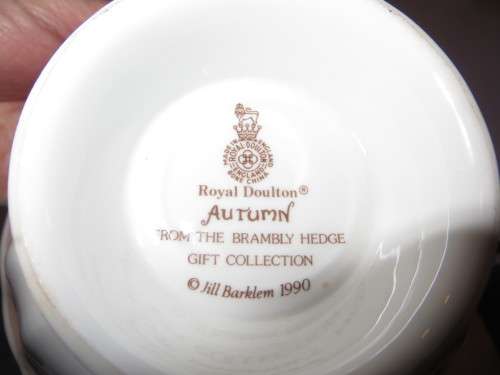ROYAL DOULTON Brambly Hedge bowl