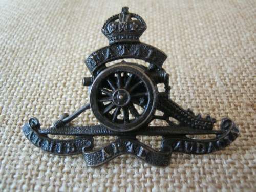 NATAL FIELD ARTILLERY BRONZE HELMET BADGE