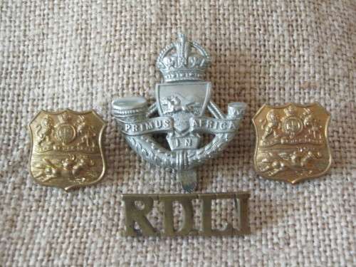 Royal Durban Light Infantry (cap, collars and s/title)