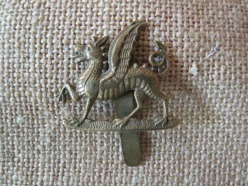 MONMOUTHSHIRE REGT. CAP BADG