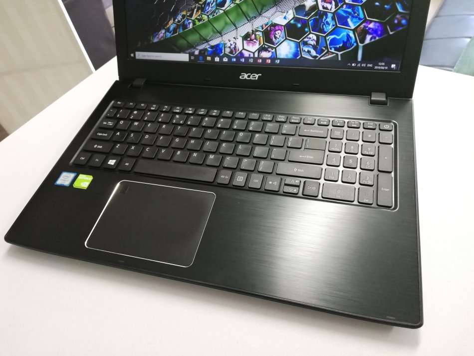 *HIGH END* ACER ASPIRE 5 PRO CORE i7 GAMING & DESIGN/ 8GB DDR4/ 1TB HDD/ NVIDIA 940MX/ FHD