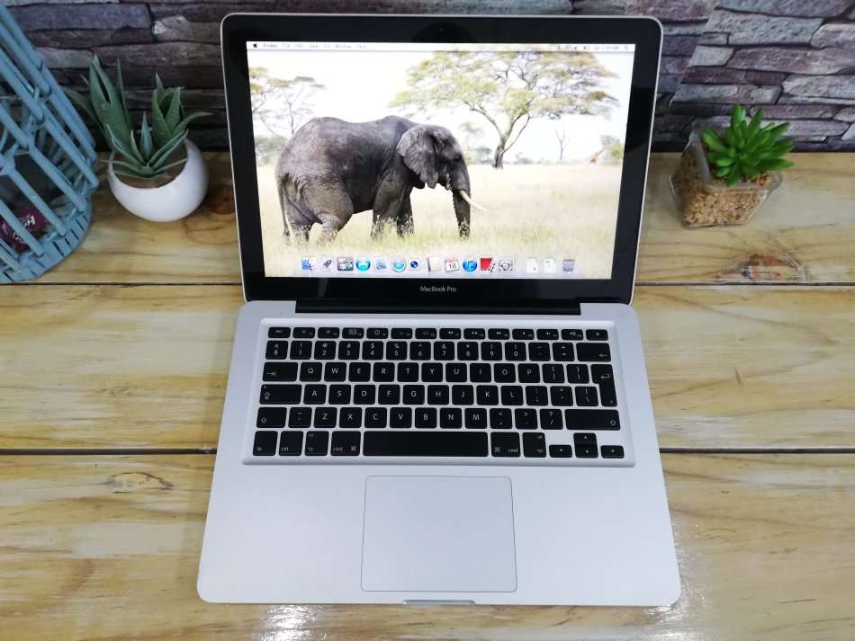 Apple Macbook Pro Core i5 with 250GB SSD & Original Box