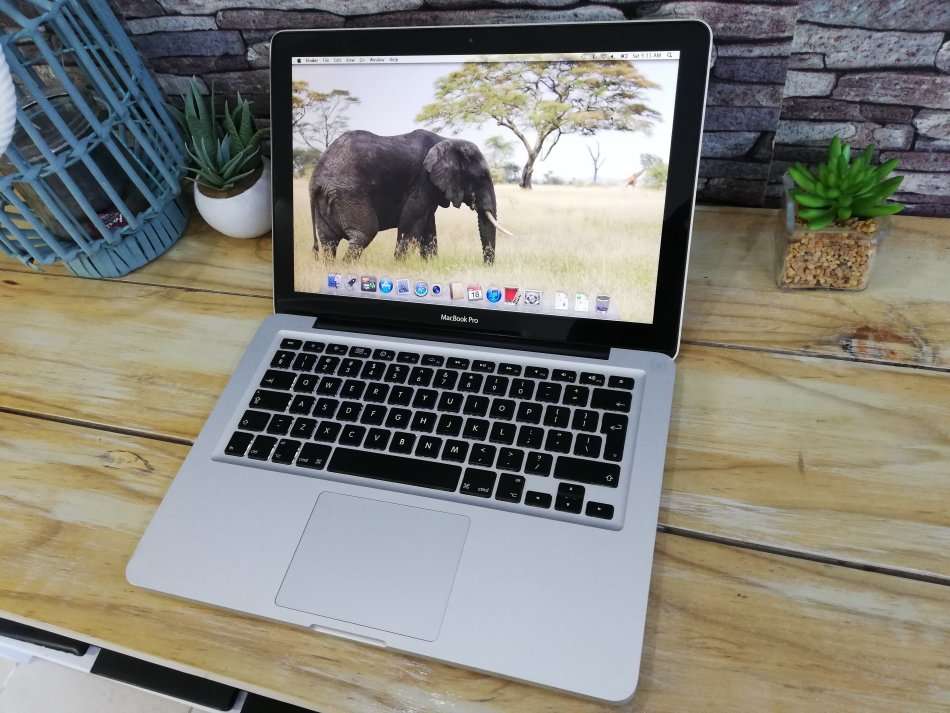 Apple Macbook Pro Core i5 with 250GB SSD & Original Box