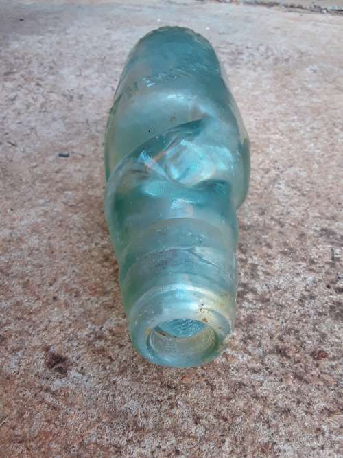 NYANZA MINERAL WATER WORKS HEIDELBERG 10oz Codd bottle